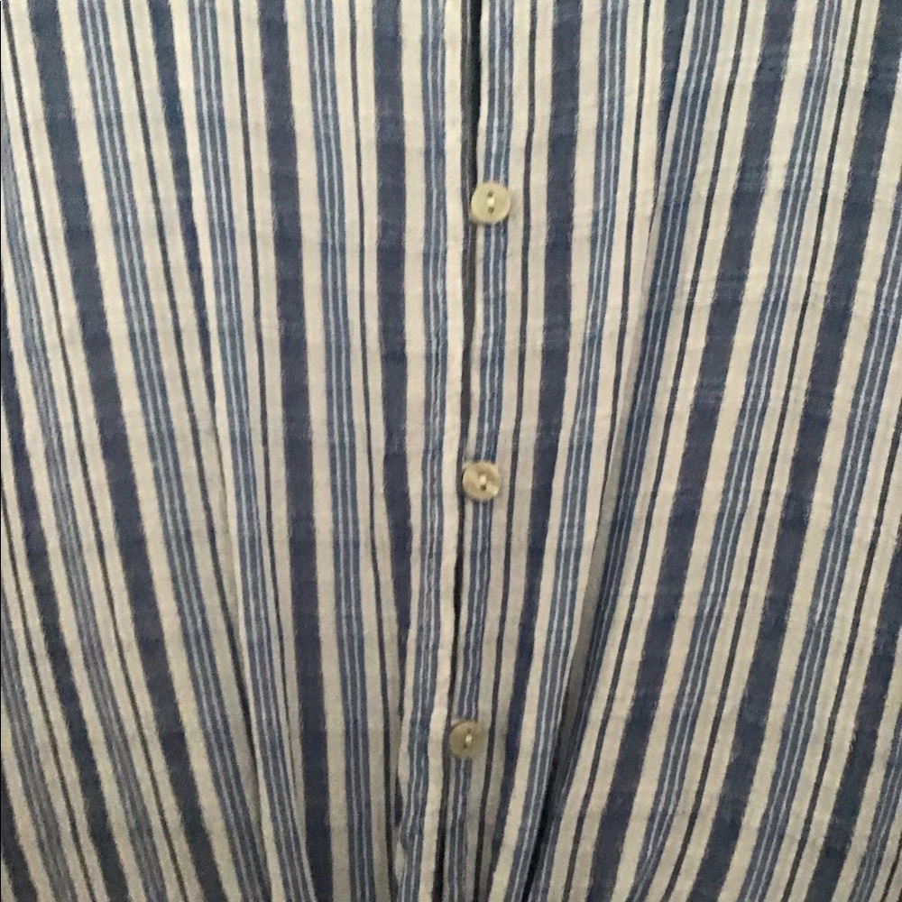 Universal Thread button down shirt - Picture 3 of 9